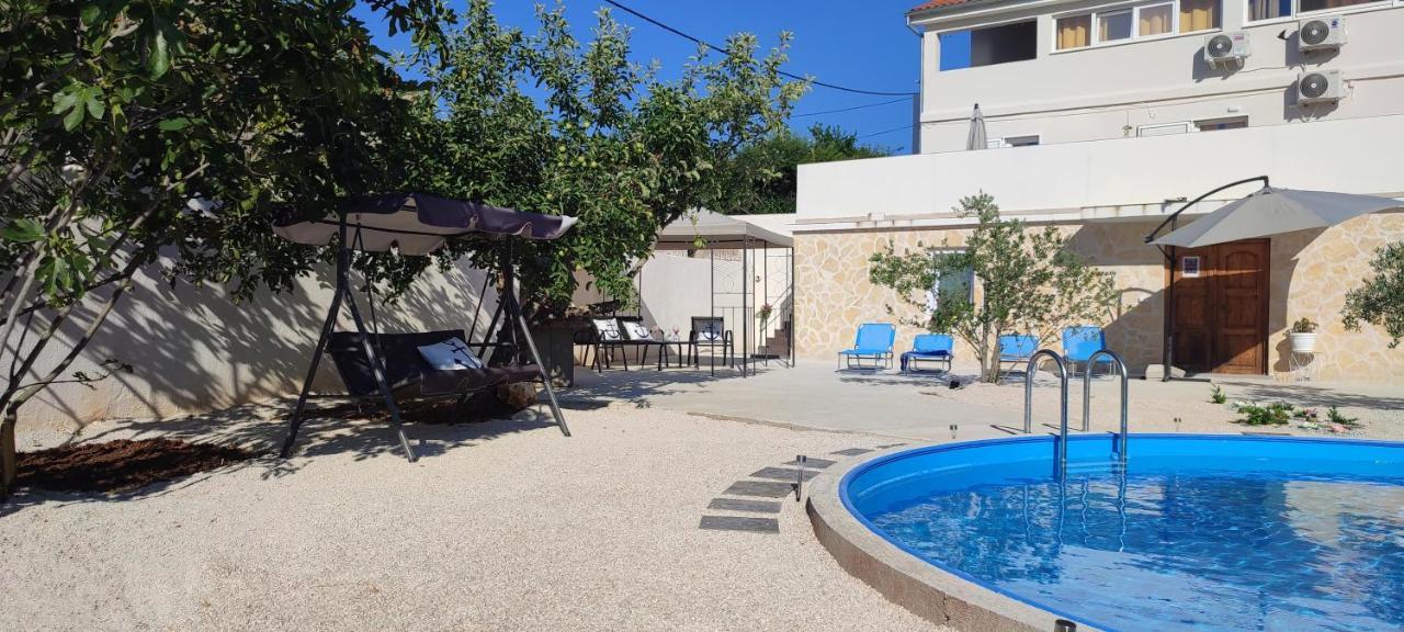 Apartments Villa Mihaela Banj Exterior foto